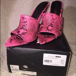 FashionNova Get Back Up Heeled Sandal 6.5